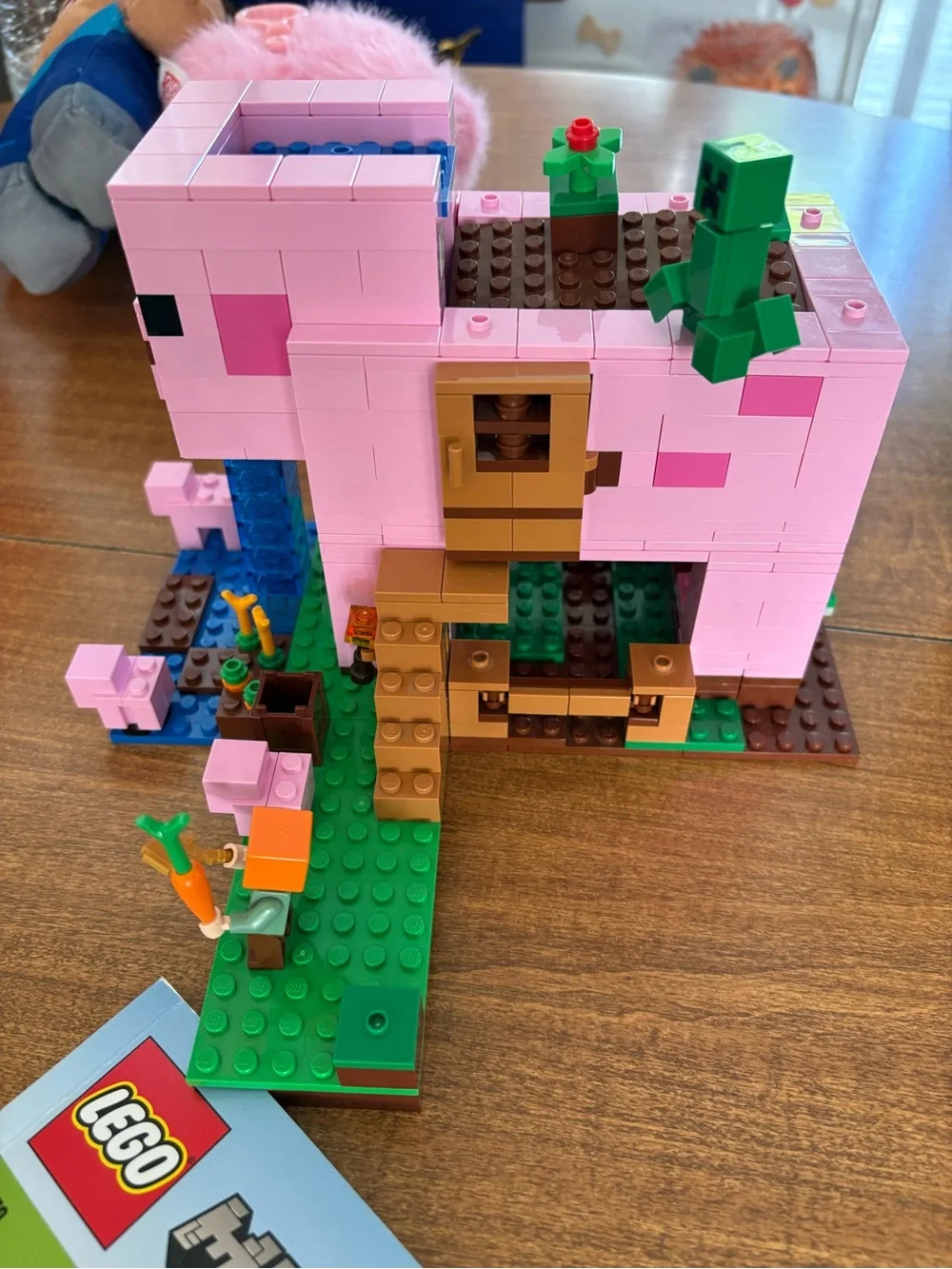 Lego Minecraft Retired 21170 The Pig House